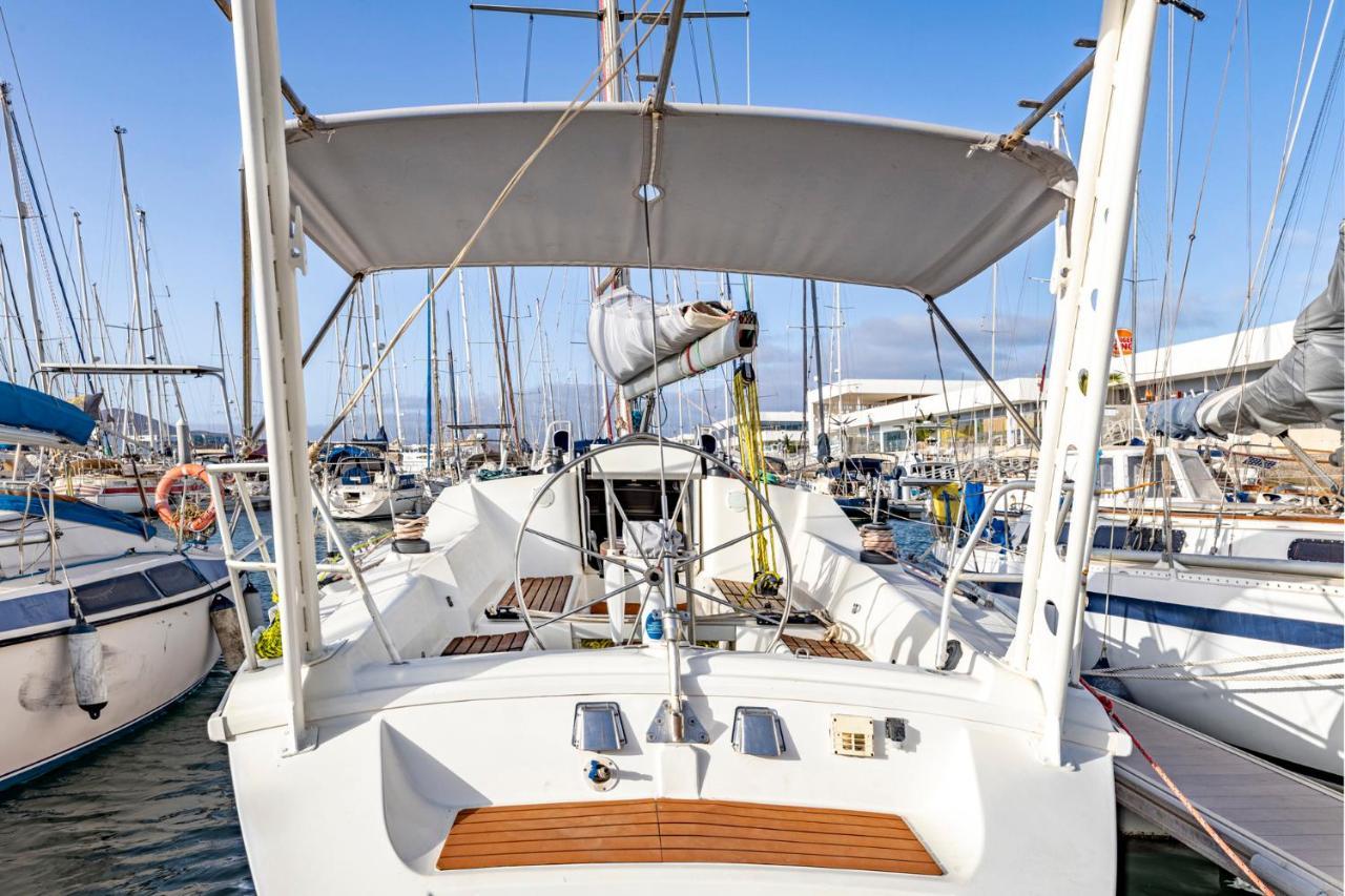 Relaxing Stay On A 38Ft Sail Yacht Арресифе Экстерьер фото