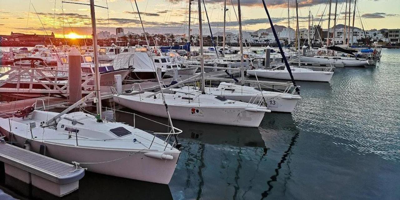 Relaxing Stay On A 38Ft Sail Yacht Арресифе Экстерьер фото